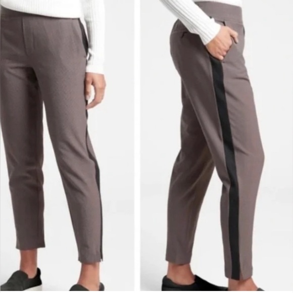 Athleta Pants - Athleta Brooklyn Ankle Pant Brown Plaid Black Side Stripe Size 10 Minimalist